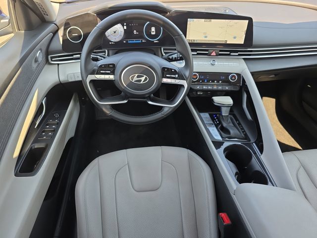 Used 2024 Hyundai Elantra Limited FWD image 12