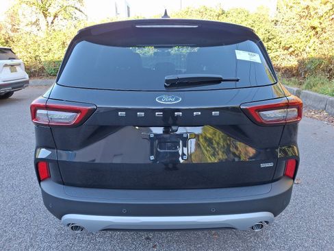 New 2025 Ford Escape SE w/ PHEV Premium Package FWD image 6