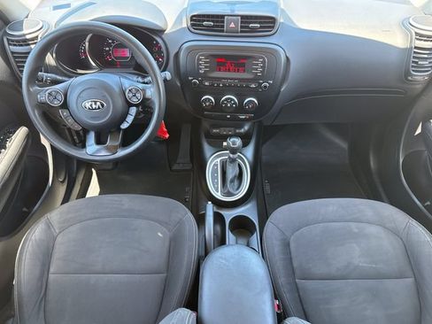 Used 2015 Kia Soul FWD image 17