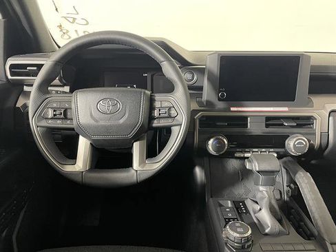 New 2026 Toyota 4Runner SR5 AWD/4WD image 12