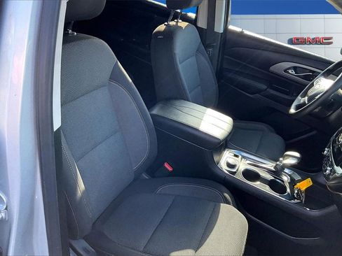 Used 2021 Chevrolet Traverse LS image 29