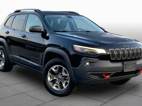 Used 2019 Jeep Cherokee Trailhawk AWD/4WD image 3