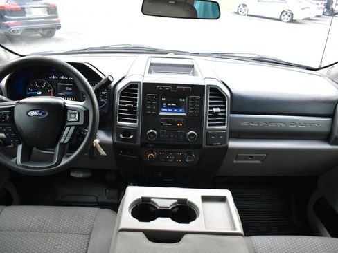Used 2017 Ford F250 XLT AWD/4WD image 11