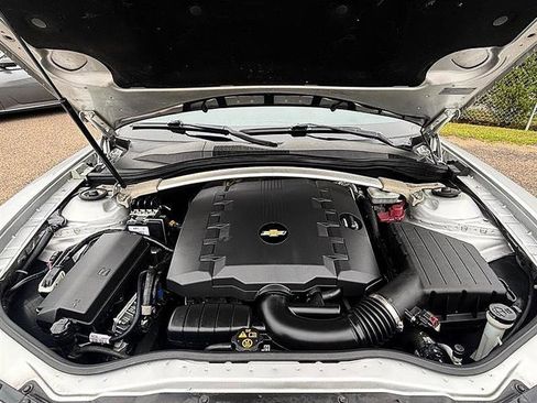 Used 2015 Chevrolet Camaro LT RWD image 37