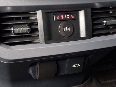 Used 2024 Ford F250 Lariat w/ Chrome Package image 11