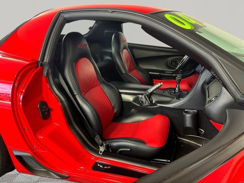 Used 2004 Chevrolet Corvette Z06 w/ Memory Package RWD image 29