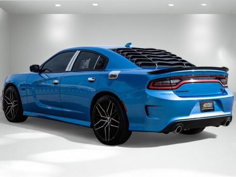 Used 2023 Dodge Charger R/T w/ Plus Group image 9