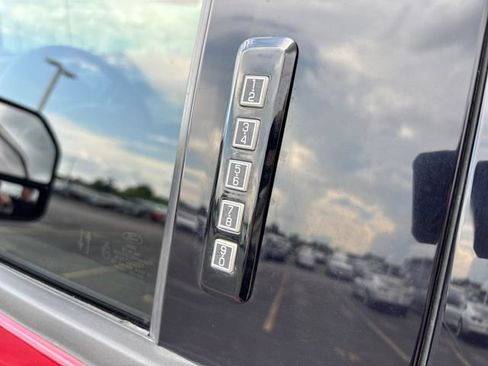 Used 2019 Ford F250 Lariat AWD/4WD image 16