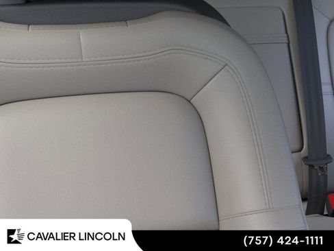 Used 2026 Lincoln Corsair Premiere AWD/4WD image 16