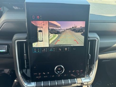 New 2025 GMC Yukon XL Denali w/ Denali Reserve Package image 21