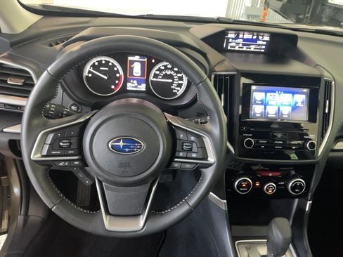 Used 2023 Subaru Forester Premium AWD/4WD image 18