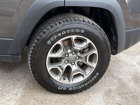 Used 2022 Jeep Cherokee Trailhawk w/ Sound & Nav Group image 12