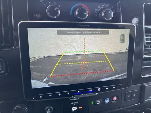 Used 2024 GMC Savana 2500 Explorer Limited SE image 21