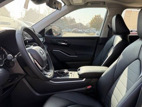 New 2026 Toyota Highlander XLE AWD/4WD image 25