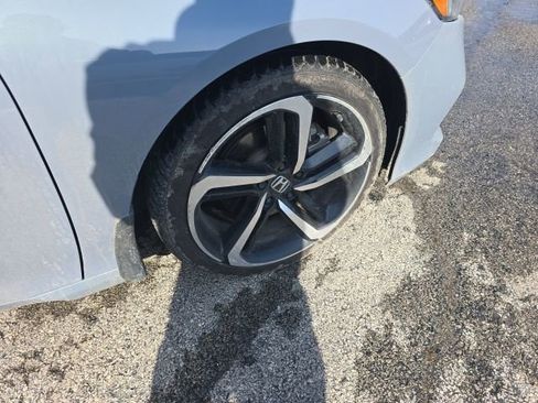 Used 2022 Honda Accord Sport image 13