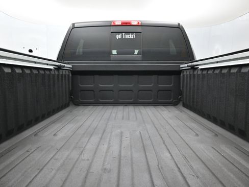 Used 2020 RAM 2500 Laramie w/ Night Edition image 6