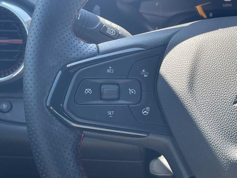 Used 2026 Chevrolet Trax RS w/ Sunroof Package FWD image 26