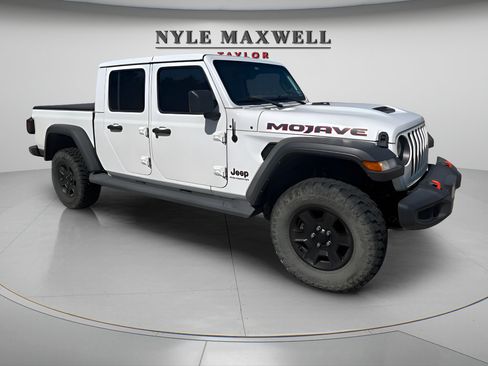 Used 2023 Jeep Gladiator Mojave AWD/4WD image 1