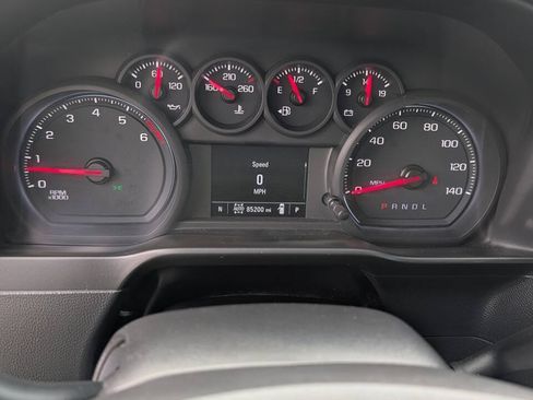 Used 2019 Chevrolet Silverado 1500 Custom w/ Custom Value Package AWD/4WD image 17
