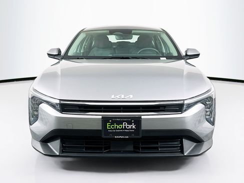 Used 2025 Kia K4 FWD image 2
