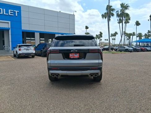 New 2026 Chevrolet Traverse LT w/ Driver Confidence Package FWD image 6