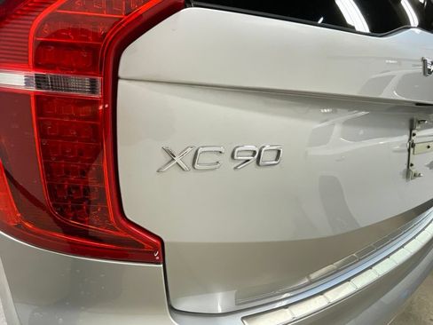 Used 2019 Volvo XC90 T6 Momentum w/ Advanced Package AWD/4WD image 6