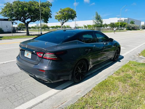 Used 2021 Nissan Maxima Platinum w/ 40th Anniversary Package FWD image 5