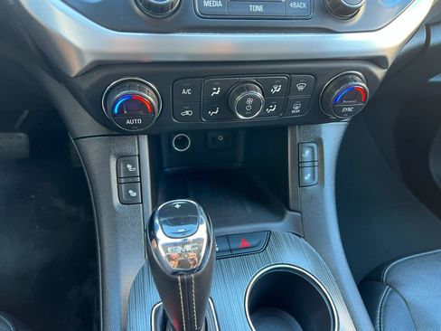 Used 2018 GMC Acadia SLT AWD/4WD image 22