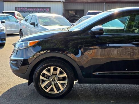 Used 2011 Kia Sportage LX FWD image 4