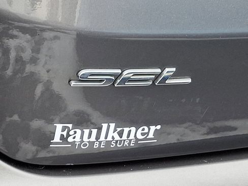 Used 2021 Ford Edge SEL w/ Convenience Package image 34