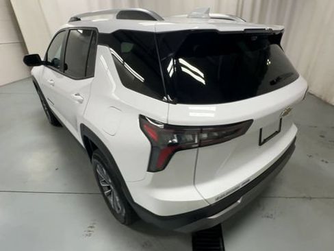 Used 2025 Chevrolet Equinox LT w/ Convenience Package II AWD/4WD image 6