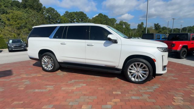 Used 2024 Cadillac Escalade ESV Premium Luxury RWD image 4