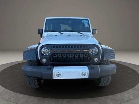 Used 2016 Jeep Wrangler Unlimited Sahara w/ Dual Top Group image 4