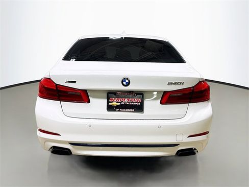 Used 2018 BMW 540i xDrive image 8