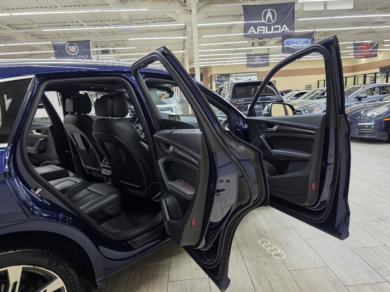 Used 2018 Audi SQ5 Prestige AWD/4WD image 16