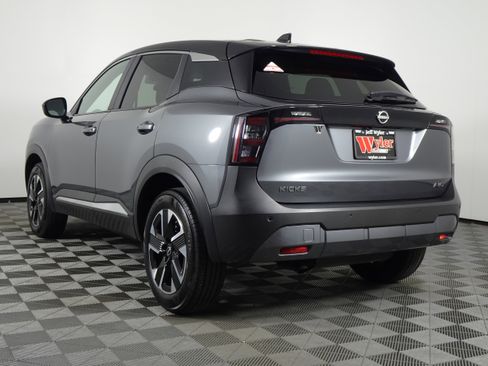 Certified 2025 Nissan Kicks SV image 36