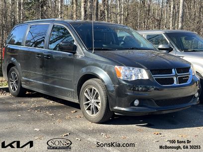 Used 2017 Dodge Grand Caravan SXT w/ Driver Convenience Group