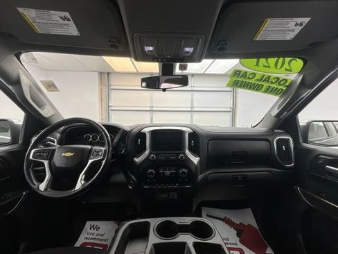 Used 2021 Chevrolet Silverado 1500 LT w/ LPO, Dark Essentials Package AWD/4WD image 4