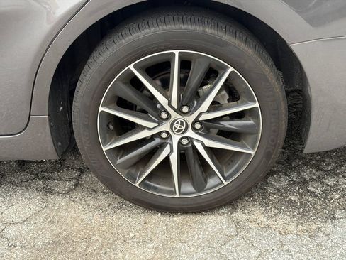 Used 2024 Toyota Camry SE w/ Convenience Package FWD image 21