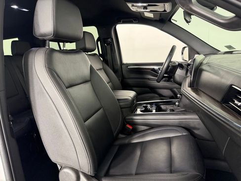 Used 2025 Chevrolet Tahoe LT AWD/4WD image 33