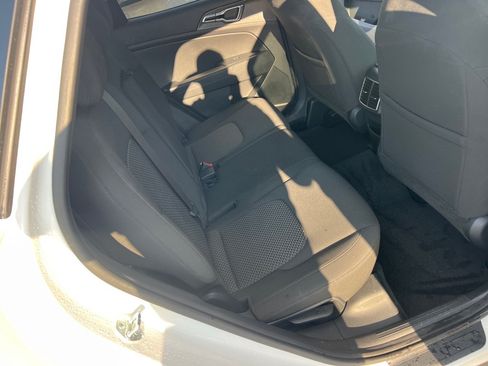 Used 2023 Kia Sportage LX AWD/4WD image 15