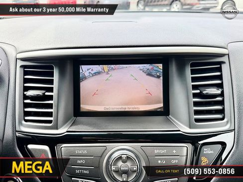 Used 2016 Nissan Pathfinder SV image 25