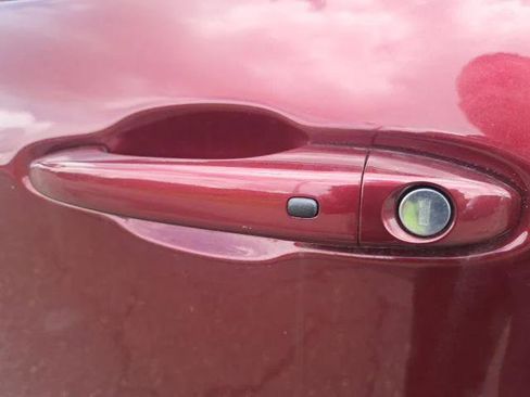 Certified 2022 Jeep Compass Limited image 10