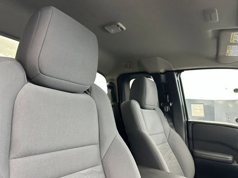 Used 2023 Nissan Frontier S image 15