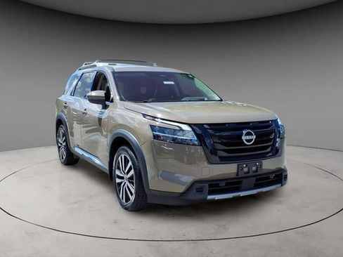 Certified 2023 Nissan Pathfinder Platinum AWD/4WD image 15