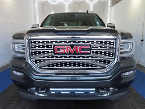 Used 2018 GMC Sierra 1500 Denali w/ Denali Ultimate Package image 2