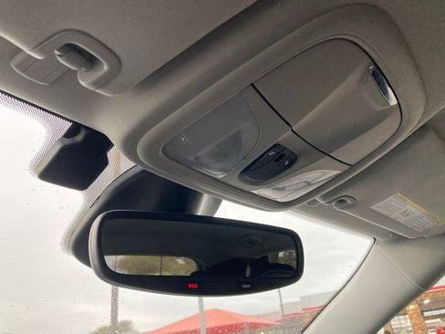 Used 2023 Jeep Cherokee Altitude Lux image 29