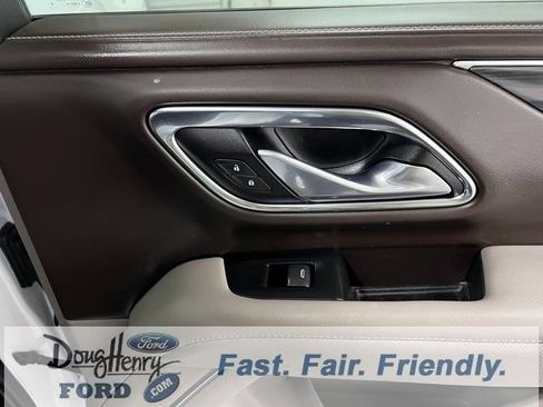 Used 2022 GMC Yukon SLT w/ SLT Premium Package image 37