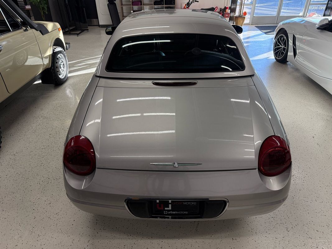 Used 2004 Ford Thunderbird RWD image 38