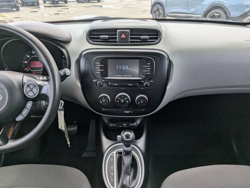 Used 2019 Kia Soul FWD image 16